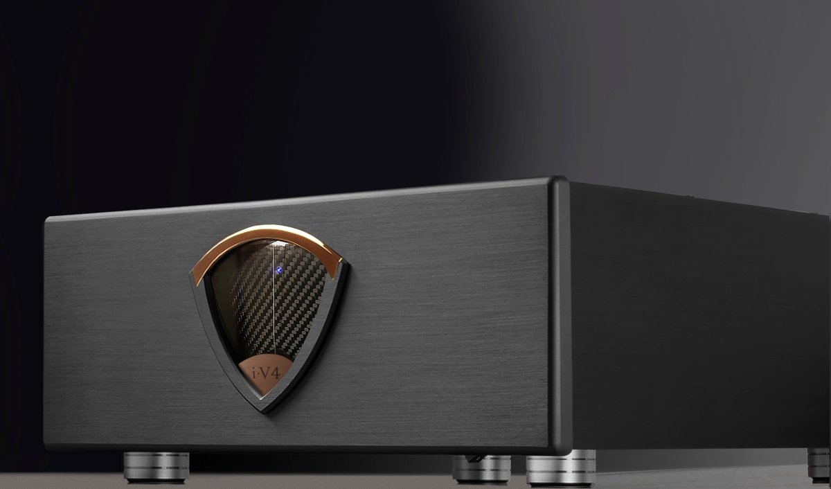 Legacy Audio i-V4 ULTRA amplifiers